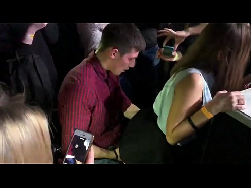 ❤️ Pravi seks u ruskom noćnom klubu. 18-godišnja Ruskinja u anusu i vagini pojebana u noćnom klubu ❤️❌ Porno fb na bs.pornoreino-com.ru ❌